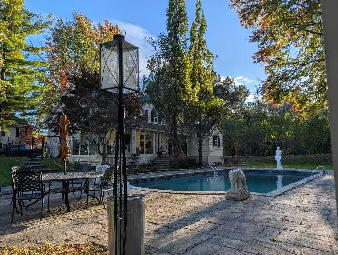 Royal Hill Club estate